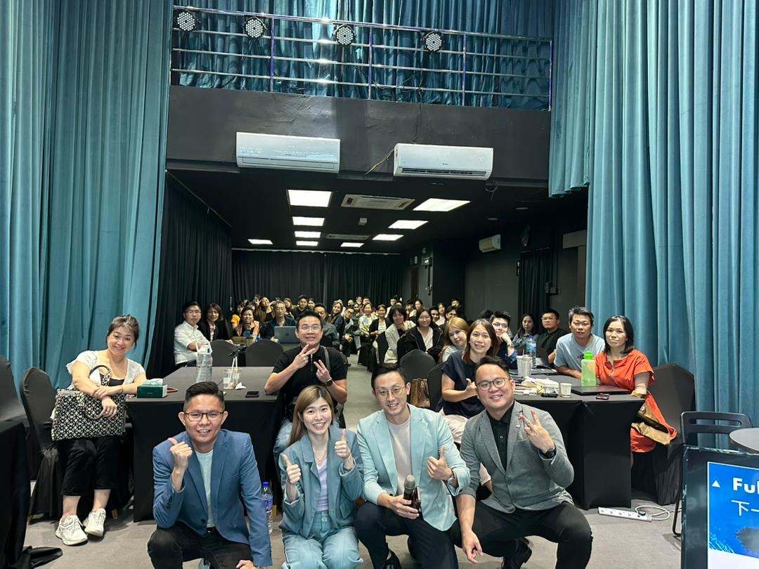 751fd7c1-f094-457f-a3f7-2b8553456c62 2