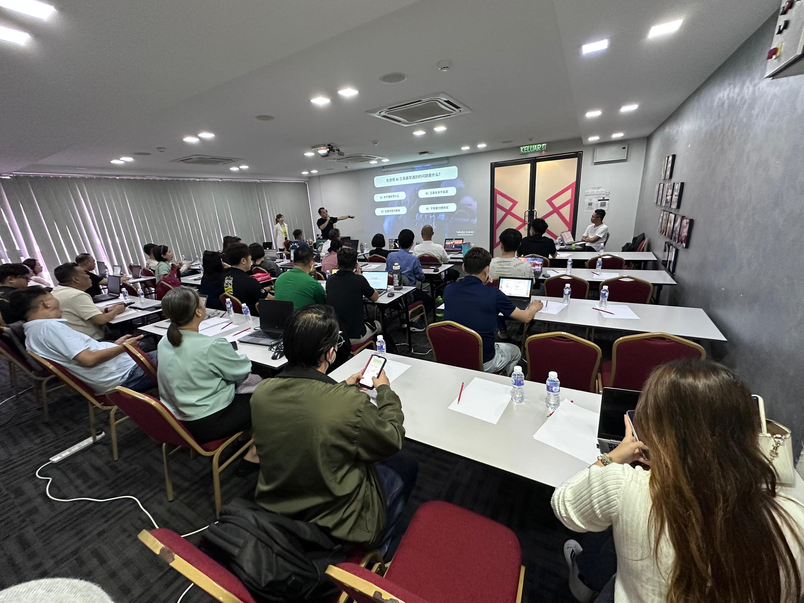 f87ea944-81c2-4e7f-8f60-454c2c92d8c6